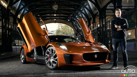 La Jaguar C-X75 de Spectre apparaît en public pour la première fois